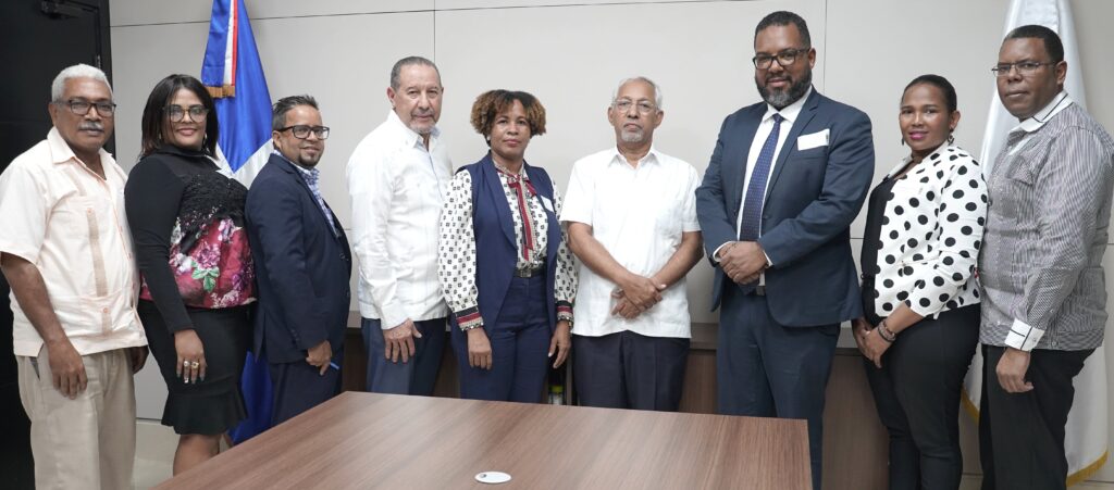 Aumento salarial a los directores de centros educativos